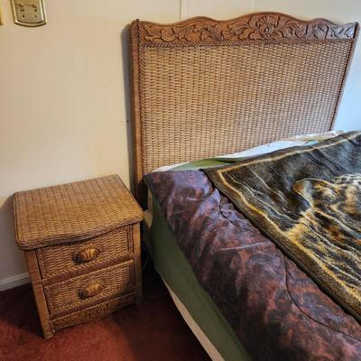 Queen Bed Headboard and 2 Night Stand Tables Wicker Look Style