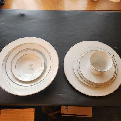 78 Pieces Wyndham Bridget Fine China See List