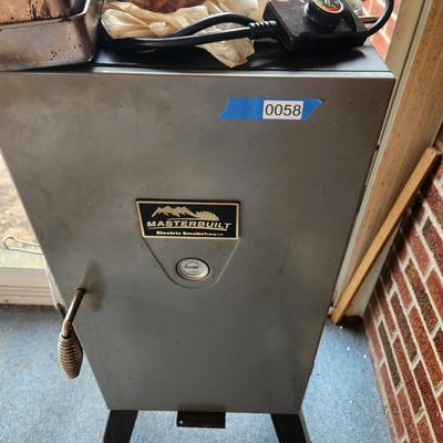 Masterbuilt Electric Smokehouse