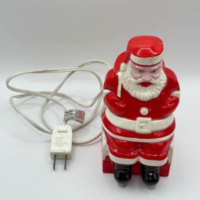 LOT 193L: Vintage Plastic Santas: Fun World Inc Roly Poly, Irwin Toy & Chimney Lamp