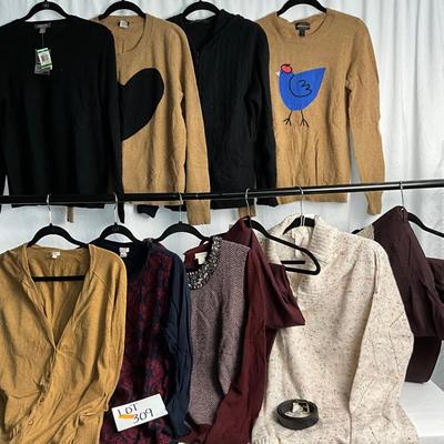 Lot F 309 Women’s Fun Top Lot (Large)