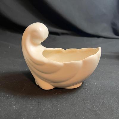Shawnee Fan Shaped Pottery Vase & More (B2-RG)