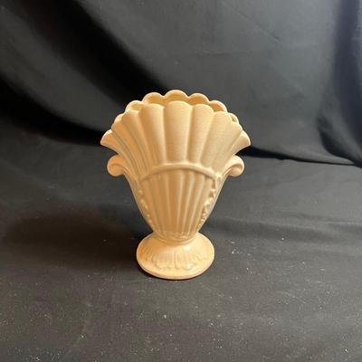 Shawnee Fan Shaped Pottery Vase & More (B2-RG)
