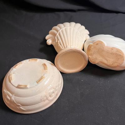Shawnee Fan Shaped Pottery Vase & More (B2-RG)
