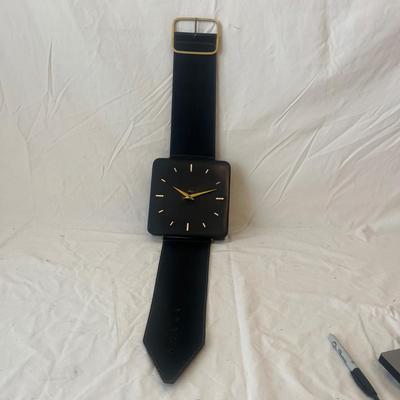 3.5-Foot-Long Watch Shaped Wall Clock (LR-MG)