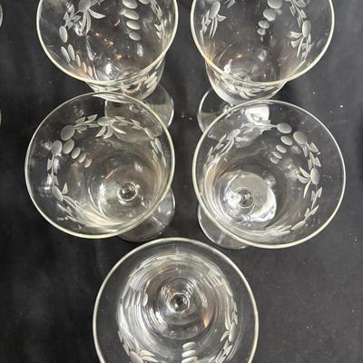 Pressed Glass Dinnerware (K-ES)