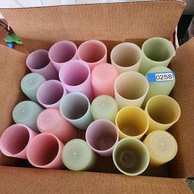 Lot of 23 Vintage Mid Century Majestic USA Ribbed Plastic Drinking Glass Cups