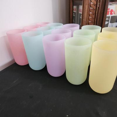 Lot of 23 Vintage Mid Century Majestic USA Ribbed Plastic Drinking Glass Cups