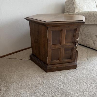 1 of 1 ETHAN ALLEN Classic Manor Solid Maple Hexagonal Storage Accent End Table 15-8666