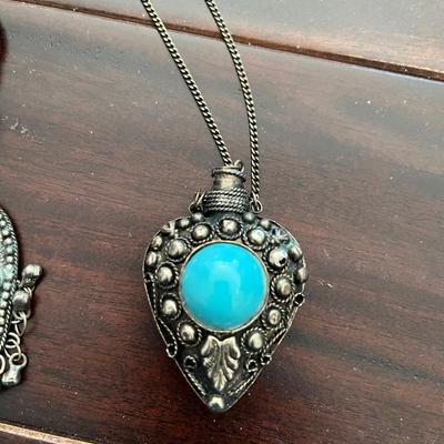 Lot of 4 Necklaces