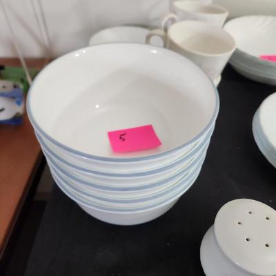 Large lot of Corning Corelle Pink Trio Plates, Cups Saucers Bowls Servers