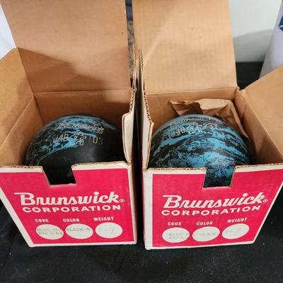 2 Vintage Brunswick Duckpin Bowling Balls w Box