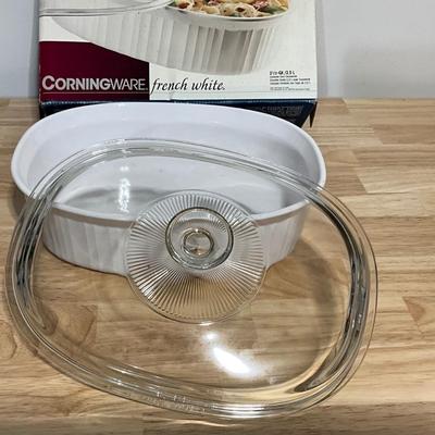 NIB Corningware French White, 2 1/2qt