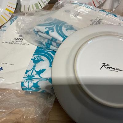Rossana Desert Plates with Tablecloths