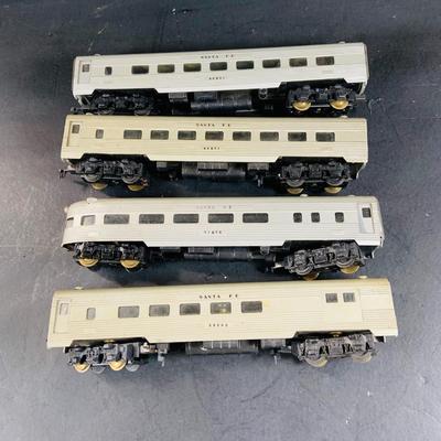 LOT 736: Lot of (4) Santa Fe Silver Passenger Cars