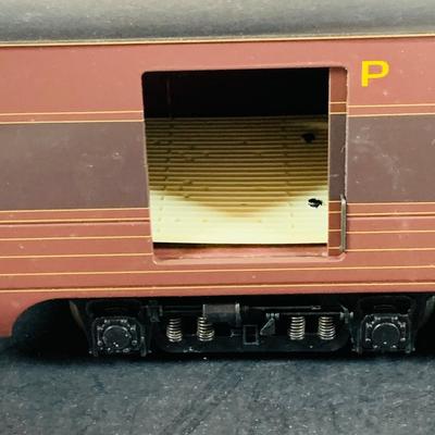 LOT 737: K-Line O Scale Passenger Cars In Boxes Including Aluminum Pennsylvania Baggage 7461, and Washington View Observation Car K...