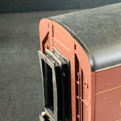 LOT 737: K-Line O Scale Passenger Cars In Boxes Including Aluminum Pennsylvania Baggage 7461, and Washington View Observation Car K...