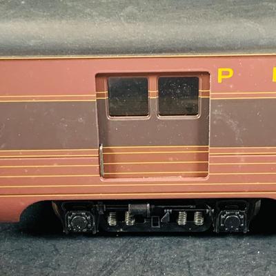 LOT 737: K-Line O Scale Passenger Cars In Boxes Including Aluminum Pennsylvania Baggage 7461, and Washington View Observation Car K...