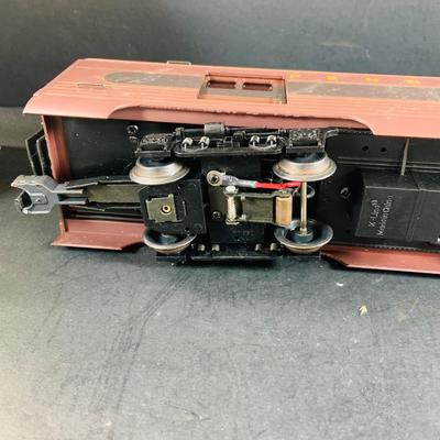 LOT 737: K-Line O Scale Passenger Cars In Boxes Including Aluminum Pennsylvania Baggage 7461, and Washington View Observation Car K...