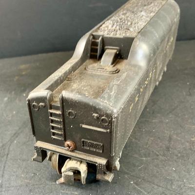 LOT 739: Lionel Postwar O Gague R495 Pennsylvania Locomotive and Tender