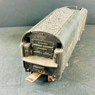 LOT 739: Lionel Postwar O Gague R495 Pennsylvania Locomotive and Tender
