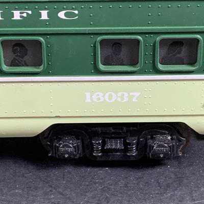 LOT 742: Set of 5 Lionel Northern Pacific O/27 Gage Passenger Cars