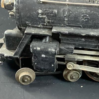 LOT743:Vintage Lionel Steam O GagePost War Locomotive 2065 and Tinder