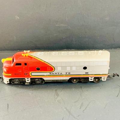 LOT 744: Collection of HO Scale Rail Road Cars and Engines By Tyco and Tempo