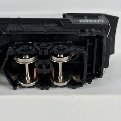 LOT 746: Bachman HO 4-8-4 Locomotive Santa Fe #660 & Bachman HO Prairie 2-6-2 & Tinder New York Central