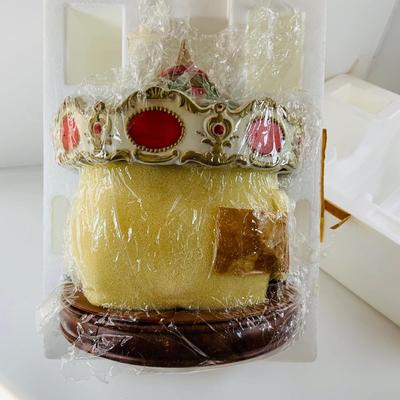 LOT 515: Merry Melody In Motion - The Carousel