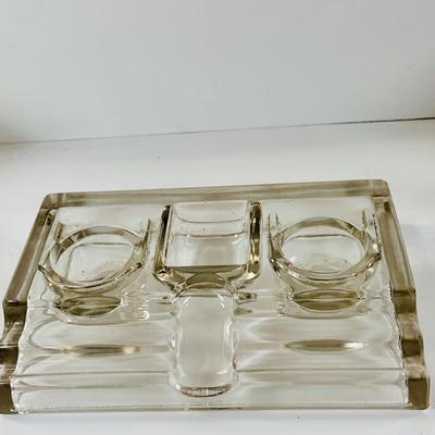 LOT 516: Vintage/Antique Glass Inkwell and Horse Head Book Ends, Ink an More