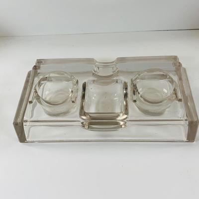 LOT 516: Vintage/Antique Glass Inkwell and Horse Head Book Ends, Ink an More