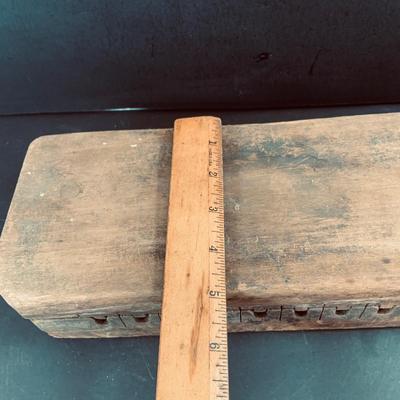 LOT 522: Vintage Durex Cigar Mold and Tin Cigar Case