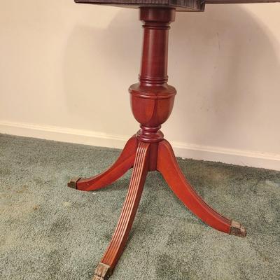 Drum Table w 2 Drawers 24" dia x28"