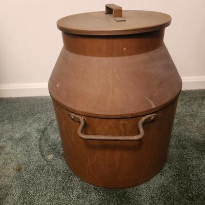 Large Metal Pot with Lid
