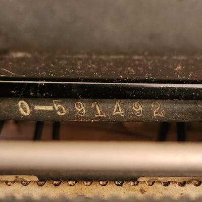 Vintage Royal Typewriter model O