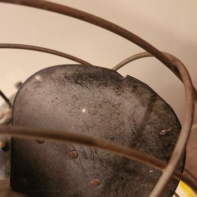Vintage Westinghouse Table Top Fan working