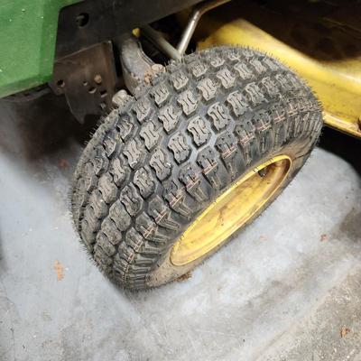 John Deere Gt 262 17 HP Riding Mower Running. Watch video