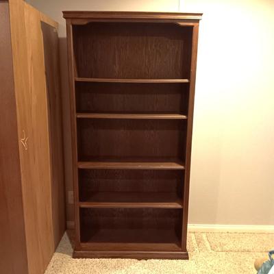 NICE BOOKCASE WITH ADJUSTABLE SHELVES (3)