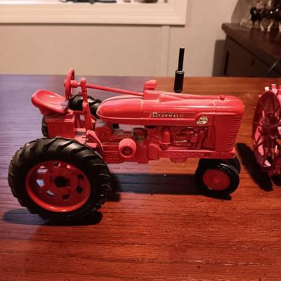 2 DIE-CAST FARMALL MODEL TRACTORS