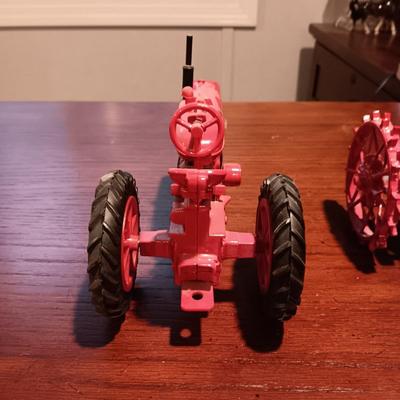 2 DIE-CAST FARMALL MODEL TRACTORS