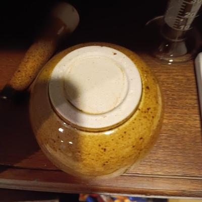GLASS BEAKER, COOR POTTERY PHARMACY TRAY AND CLAY PESTLE AND MORTAR
