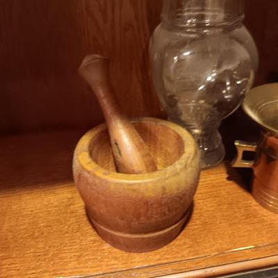 BRASS AND WOOD PESTLE AND MORTARS