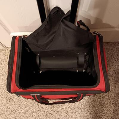SNAP-ON TOOL BAG ON WHEELS WITH A PULL HANDLE