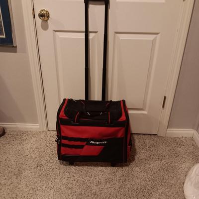 SNAP-ON TOOL BAG ON WHEELS WITH A PULL HANDLE
