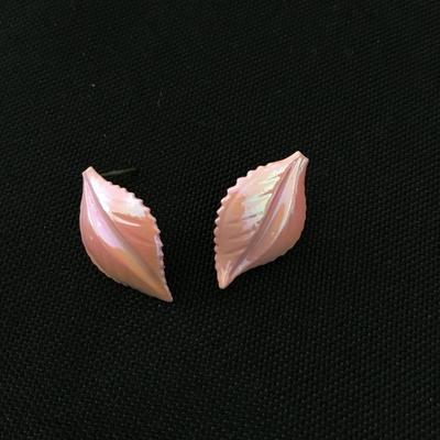 Vintage shimmery, pink leaf stud earrings