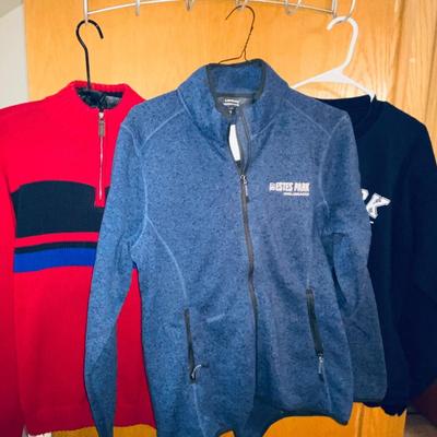 XL WYOMING HOODIES, NEW WOMENS ESTES PARK JACKET AND MORE ( ALL XL)