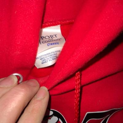 XL WYOMING HOODIES, NEW WOMENS ESTES PARK JACKET AND MORE ( ALL XL)