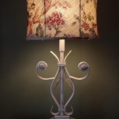 Vintage Floral Shade Lamp