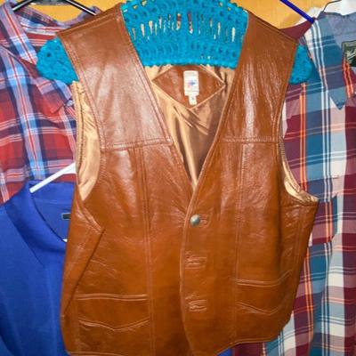 MENS XL SHIRTS .AND BROWN LEATHER VEST